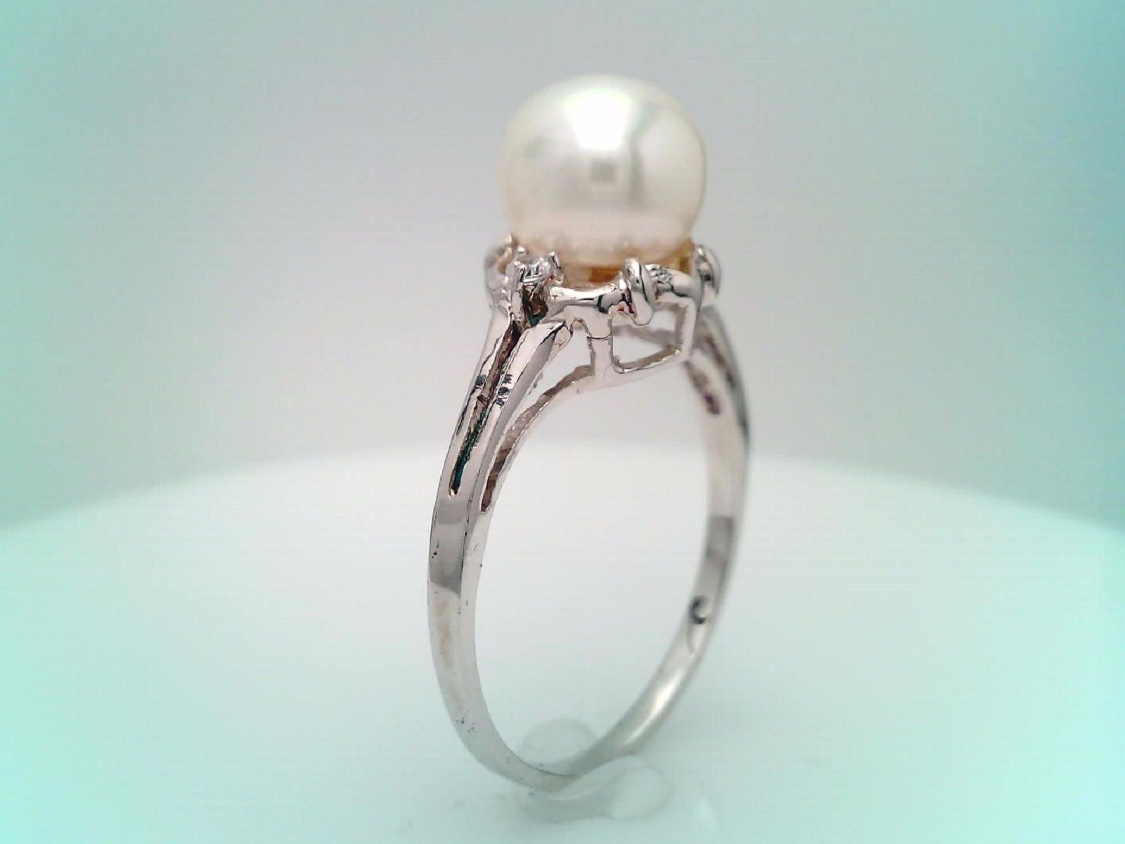 Pearl Ring