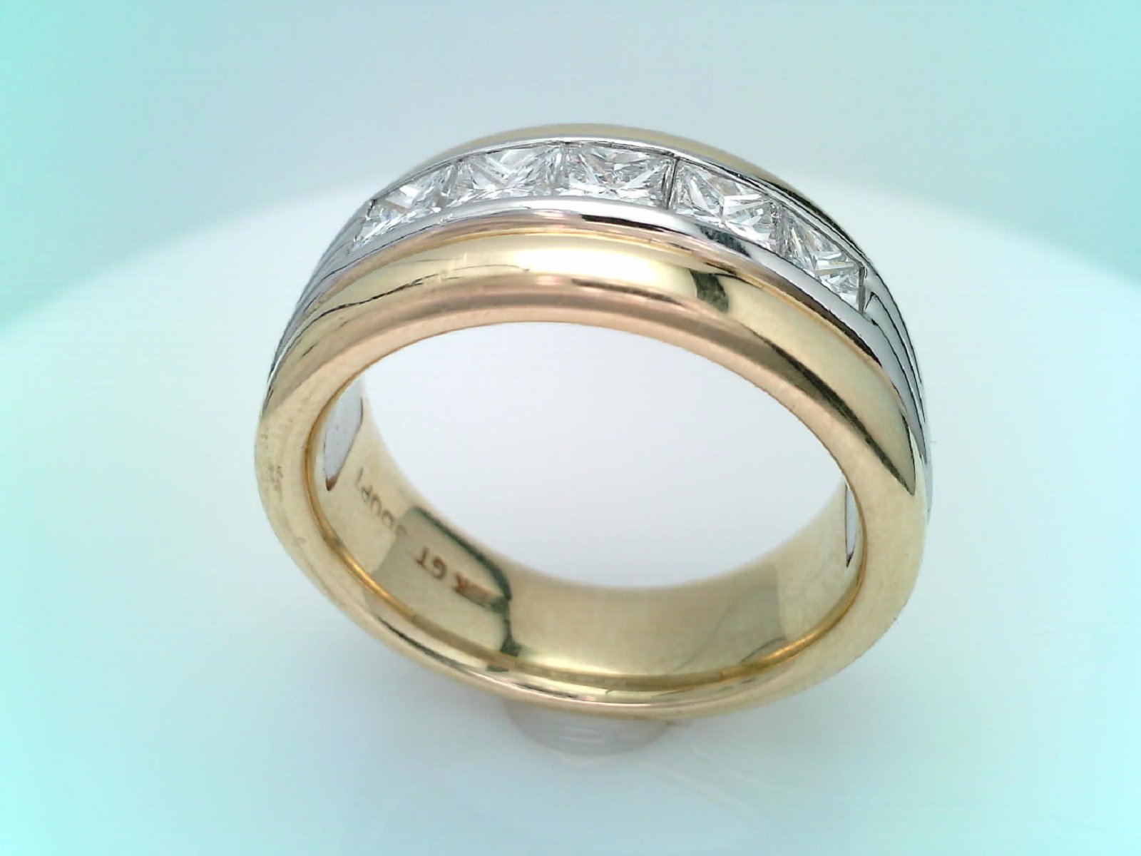 Gold & Diamond ring